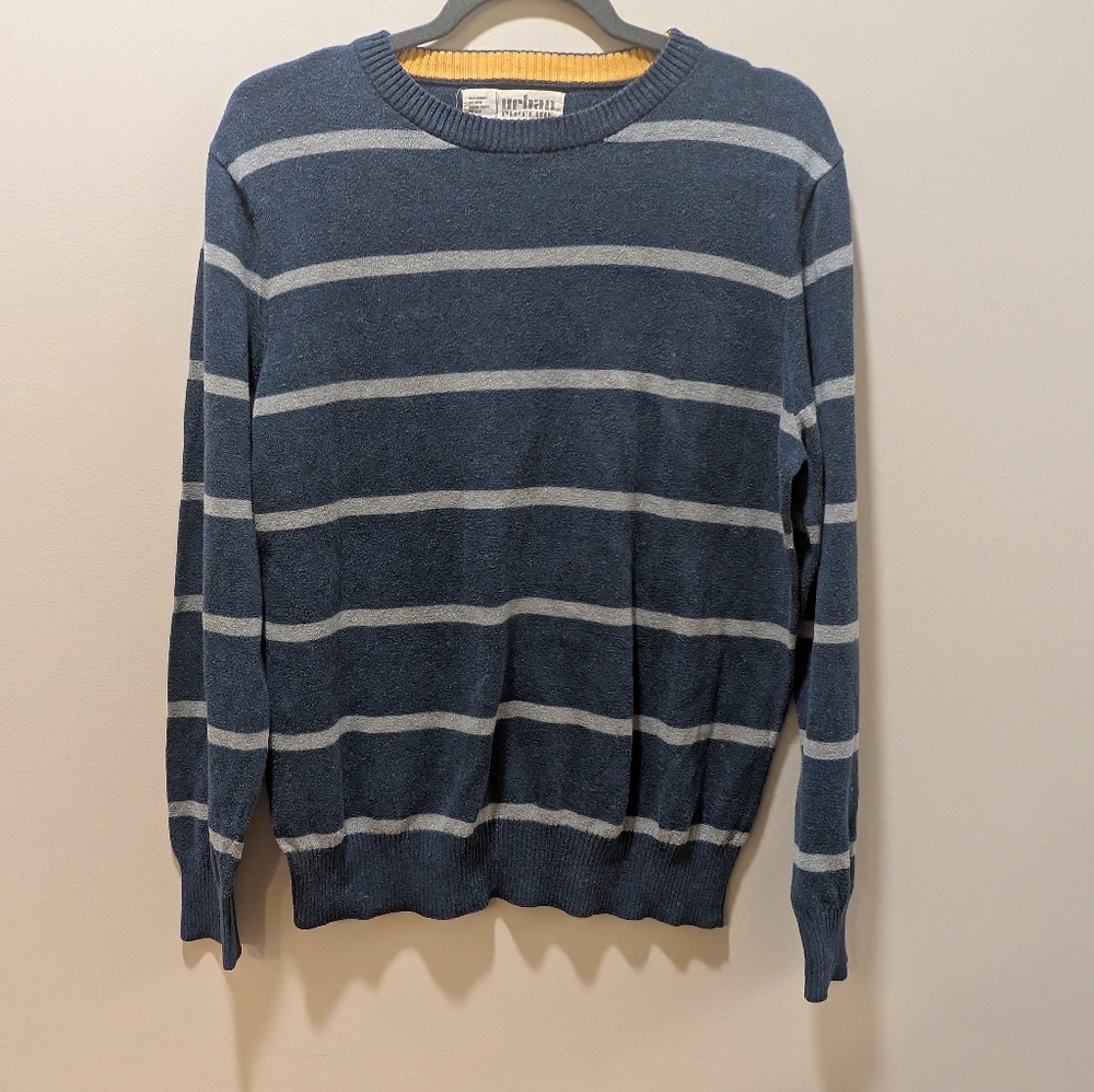 Urban Pipeline Blue & Gray Striped Sweater Size Medium